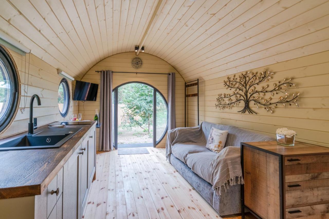Вилла Apple - Luxury Cabin In The Cotswolds Alderton  Экстерьер фото